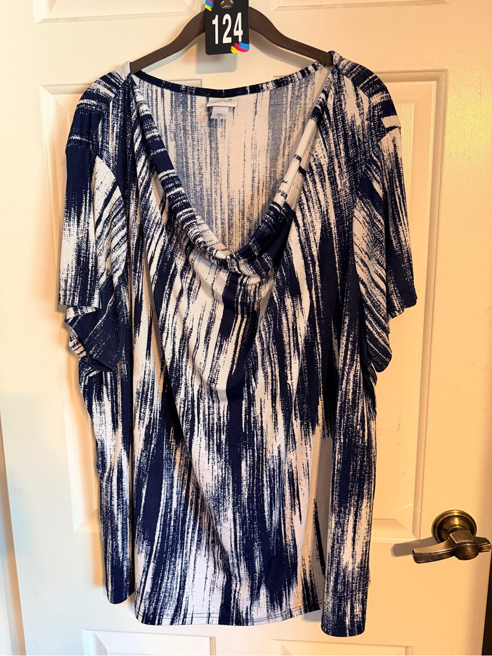 Jaclyn Smith White Top with Navy Brushstroke Detail